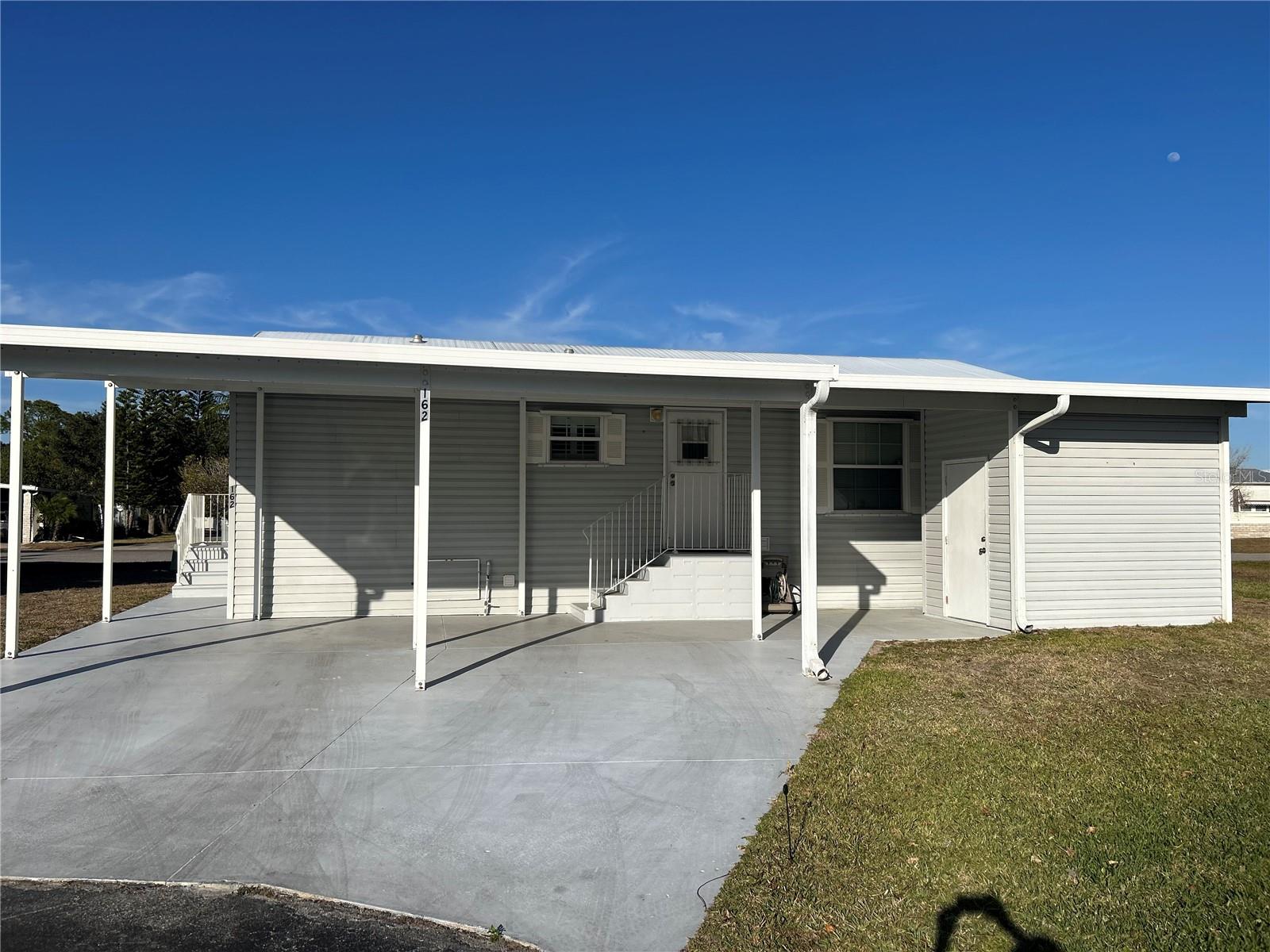 Image 2 of 2 For 1000 Kings Highway 162