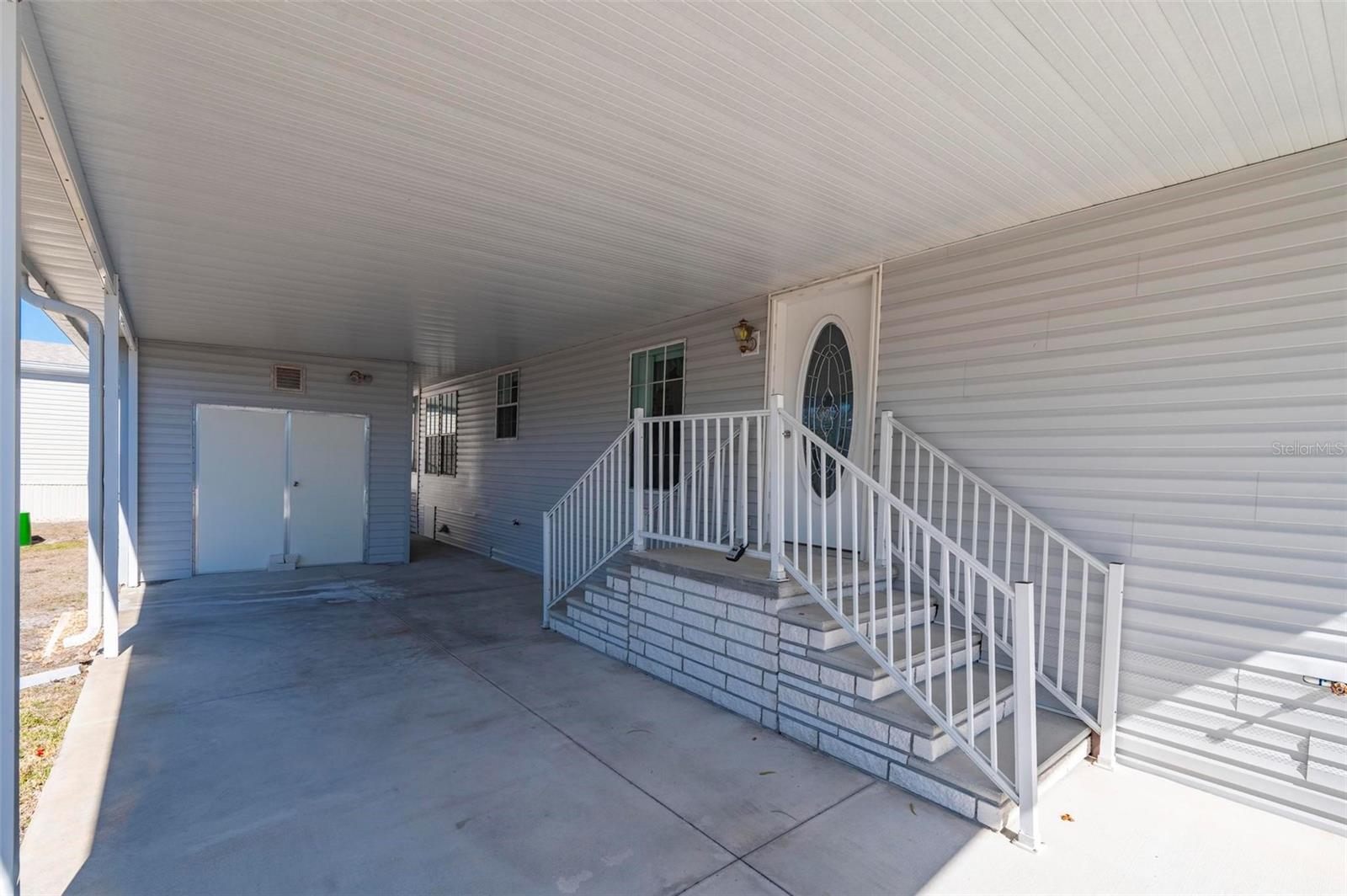 Image 29 of 56 For 1000 Kings Highway 413