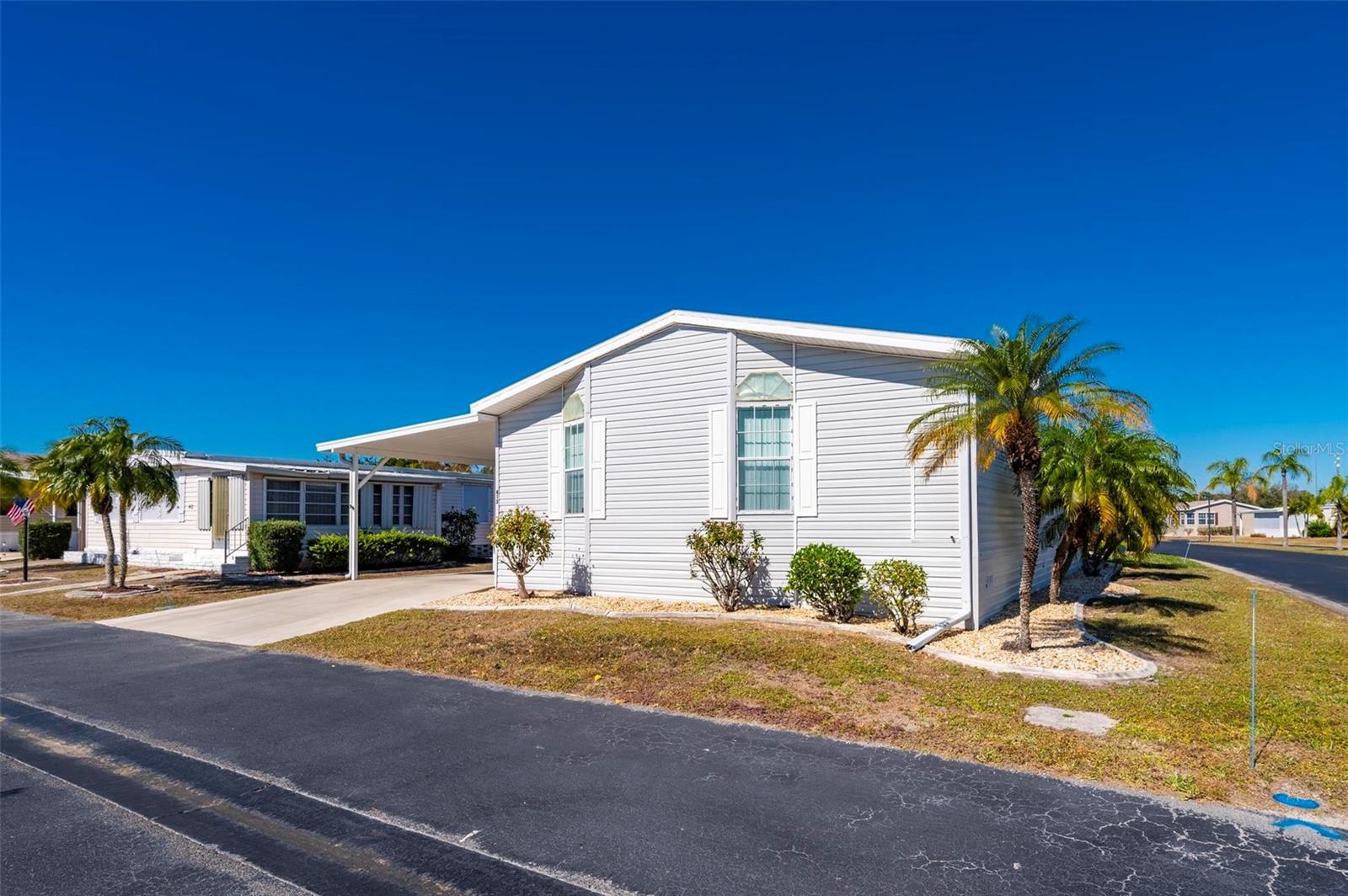 Image 30 of 56 For 1000 Kings Highway 413