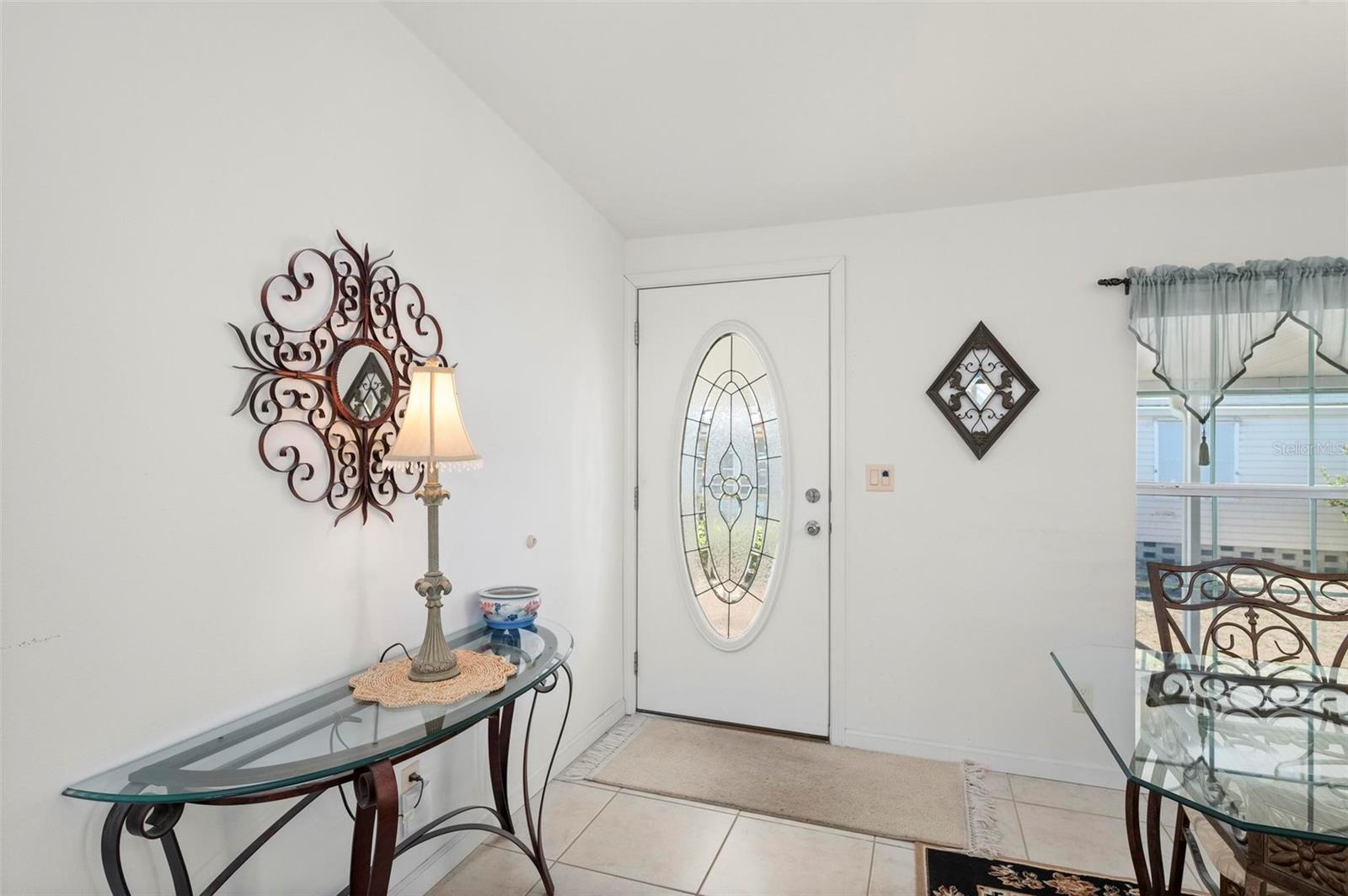 Image 4 of 56 For 1000 Kings Highway 413