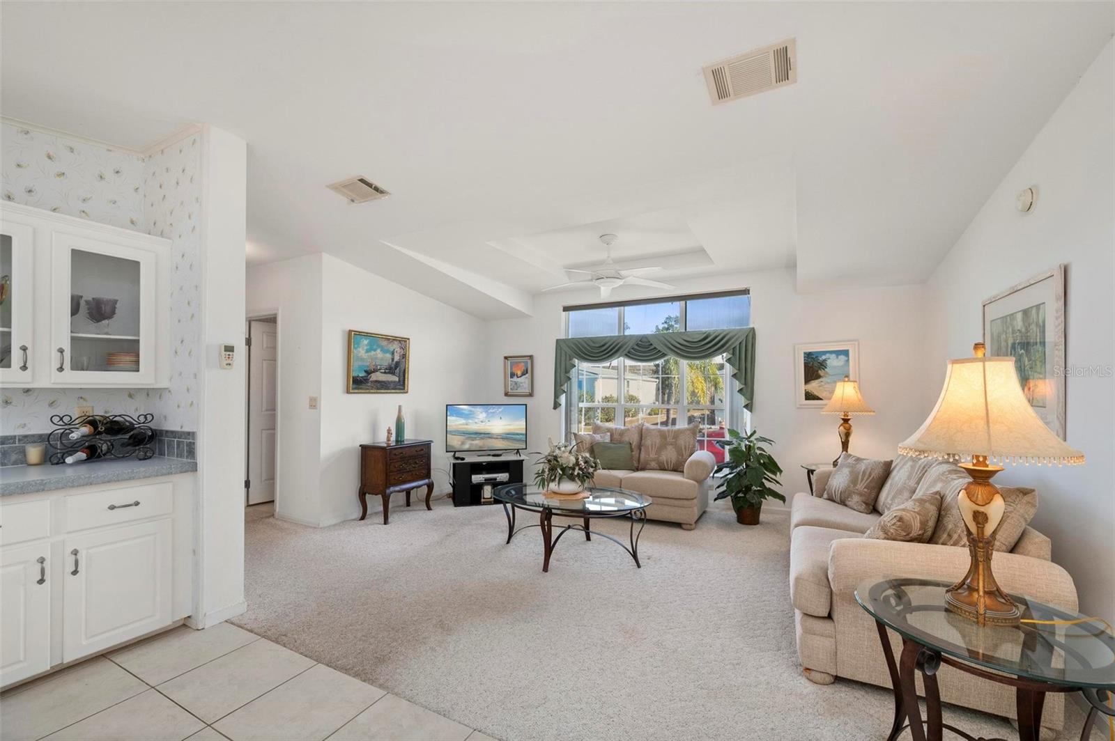 Image 8 of 56 For 1000 Kings Highway 413