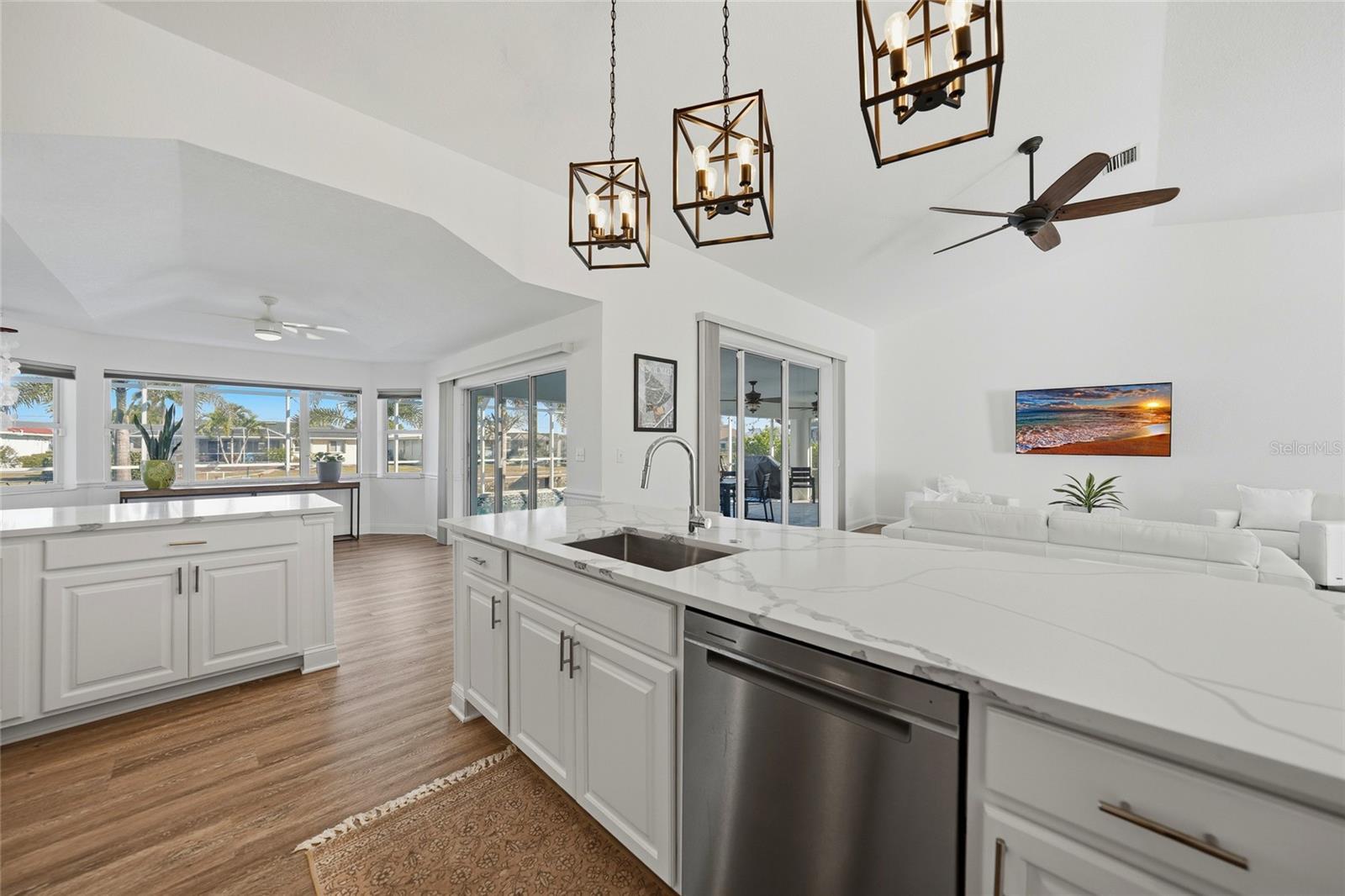 Image 12 of 37 For 2300 Via Esplanade