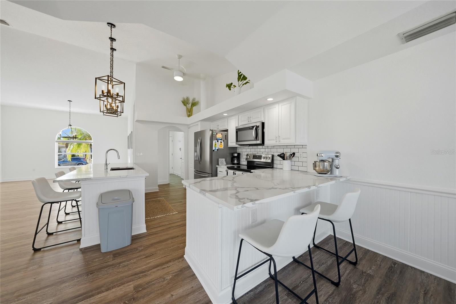 Image 13 of 37 For 2300 Via Esplanade