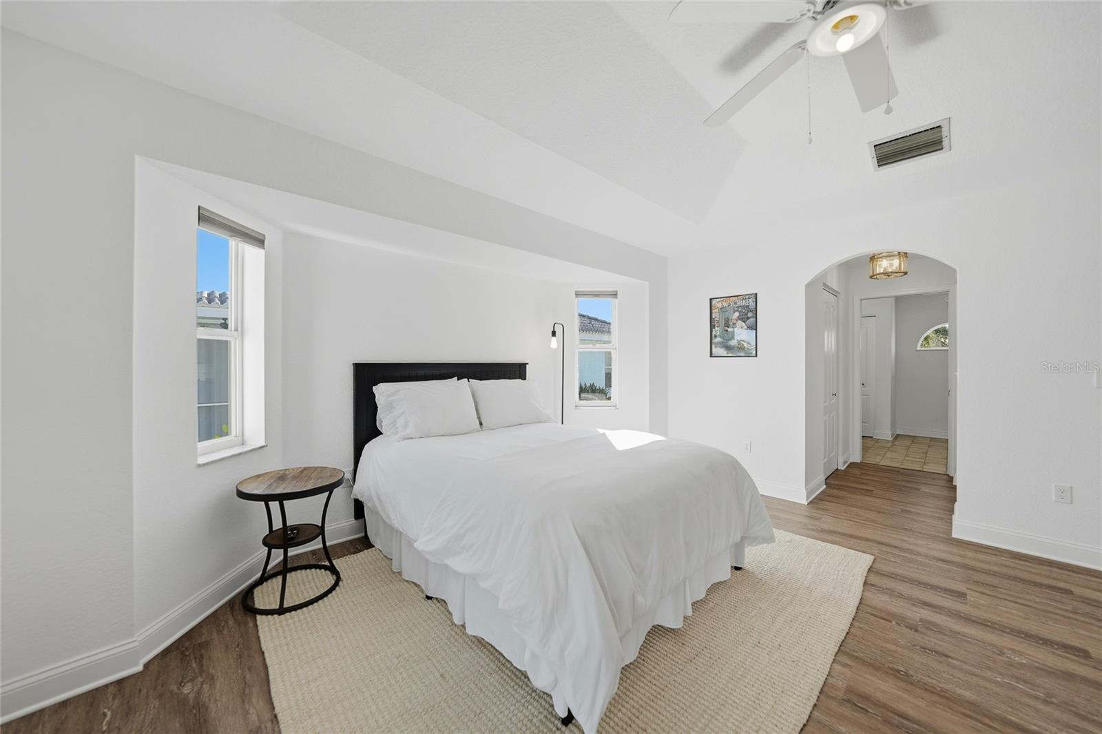 Image 17 of 37 For 2300 Via Esplanade