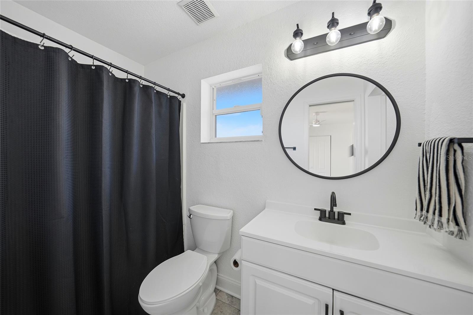 Image 23 of 37 For 2300 Via Esplanade