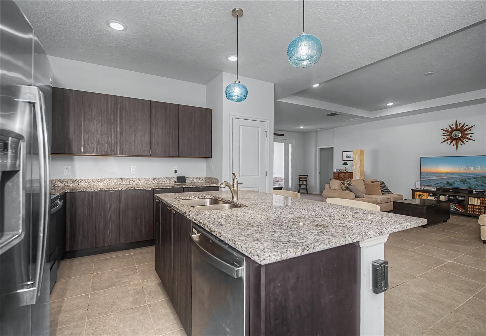 Image 18 of 64 For 2581 Ananas Road