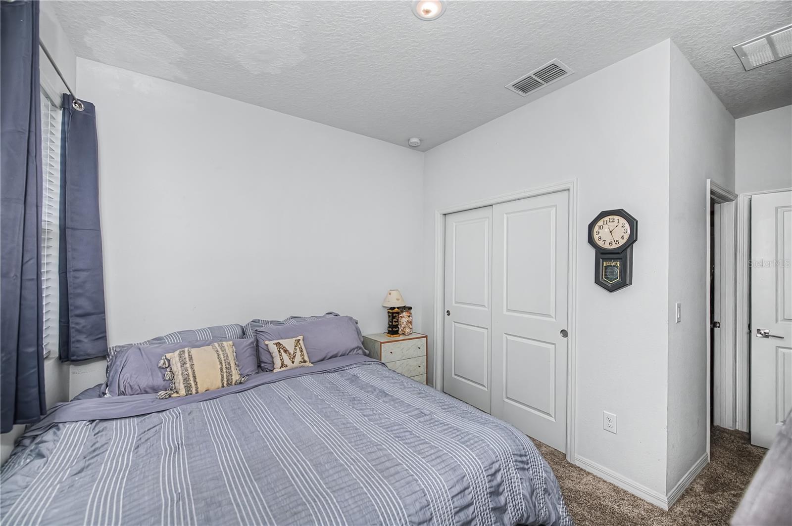 Image 32 of 64 For 2581 Ananas Road