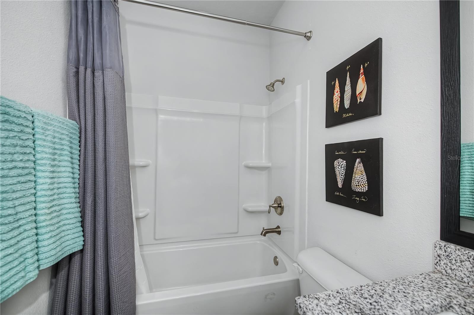 Image 34 of 64 For 2581 Ananas Road