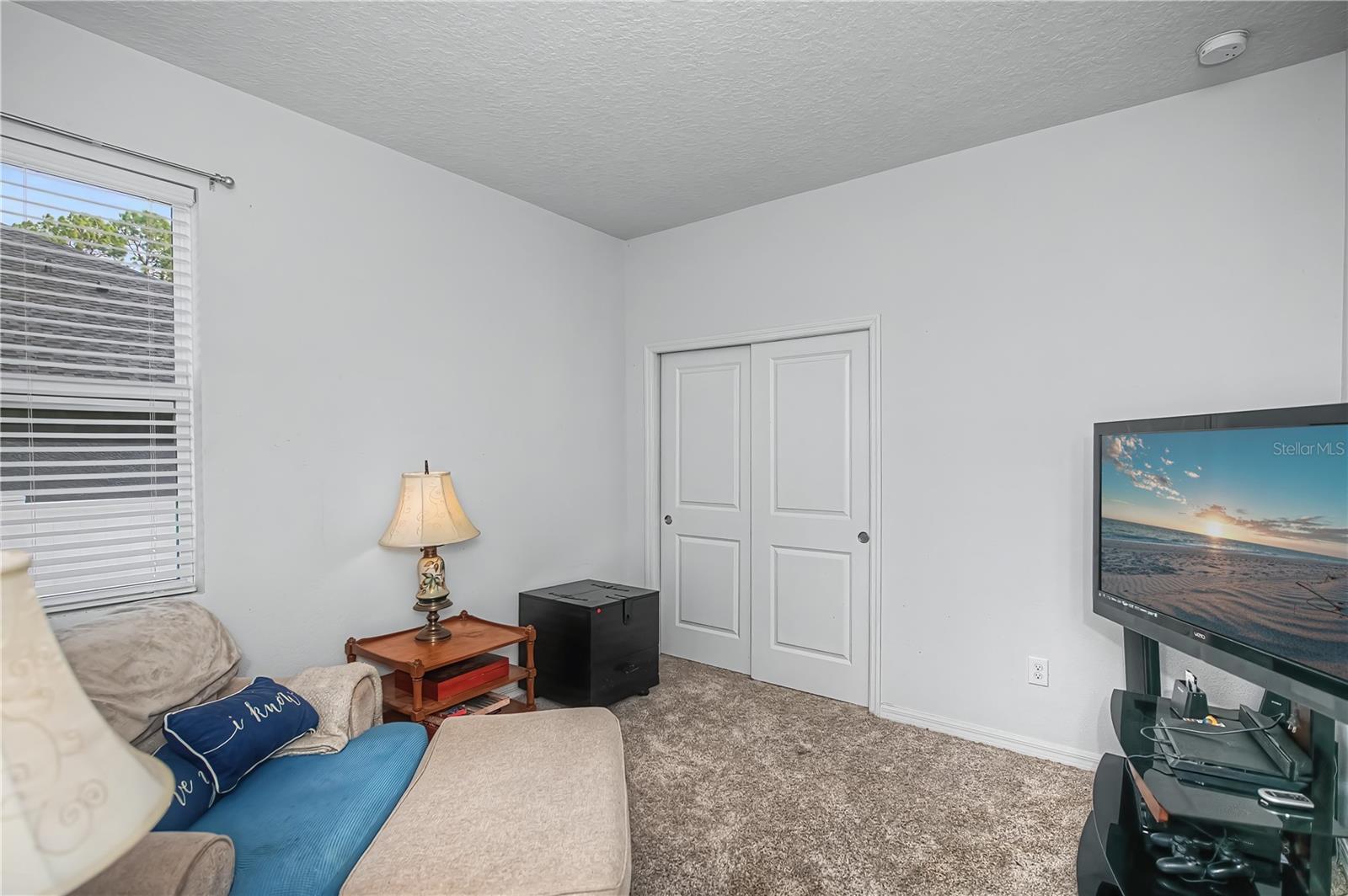 Image 36 of 64 For 2581 Ananas Road