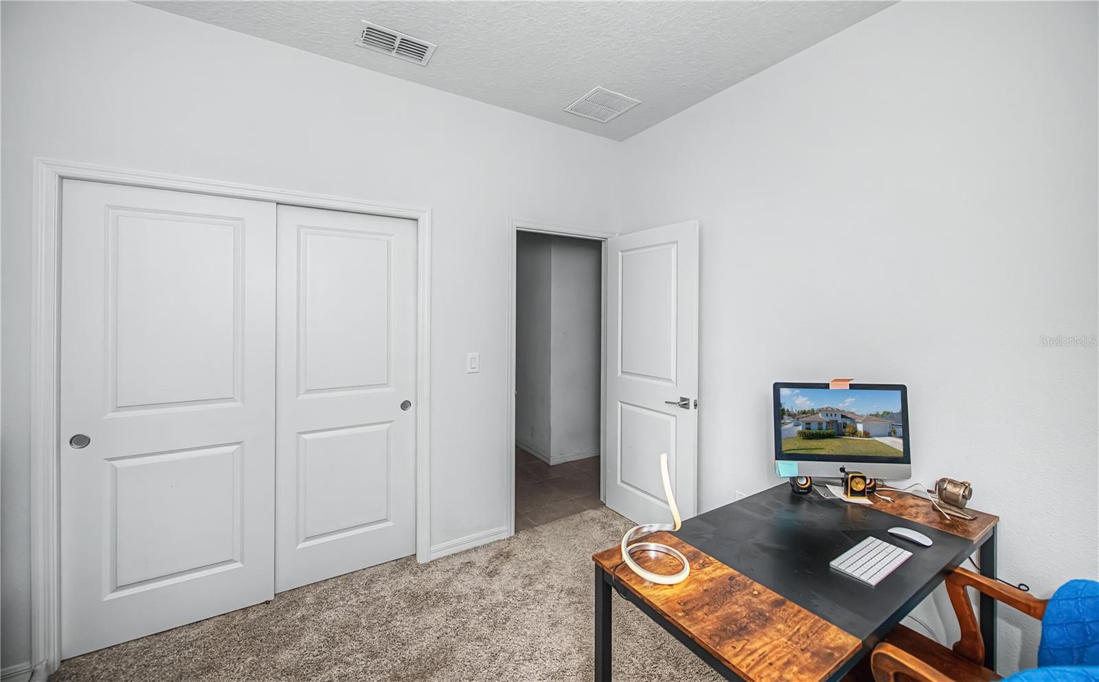 Image 43 of 64 For 2581 Ananas Road