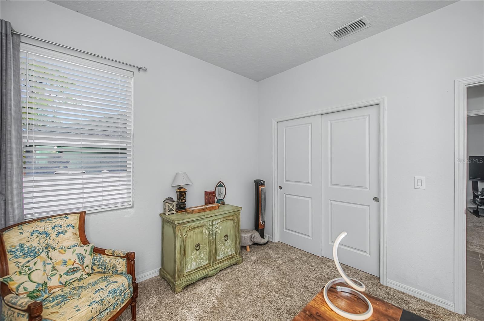 Image 44 of 64 For 2581 Ananas Road