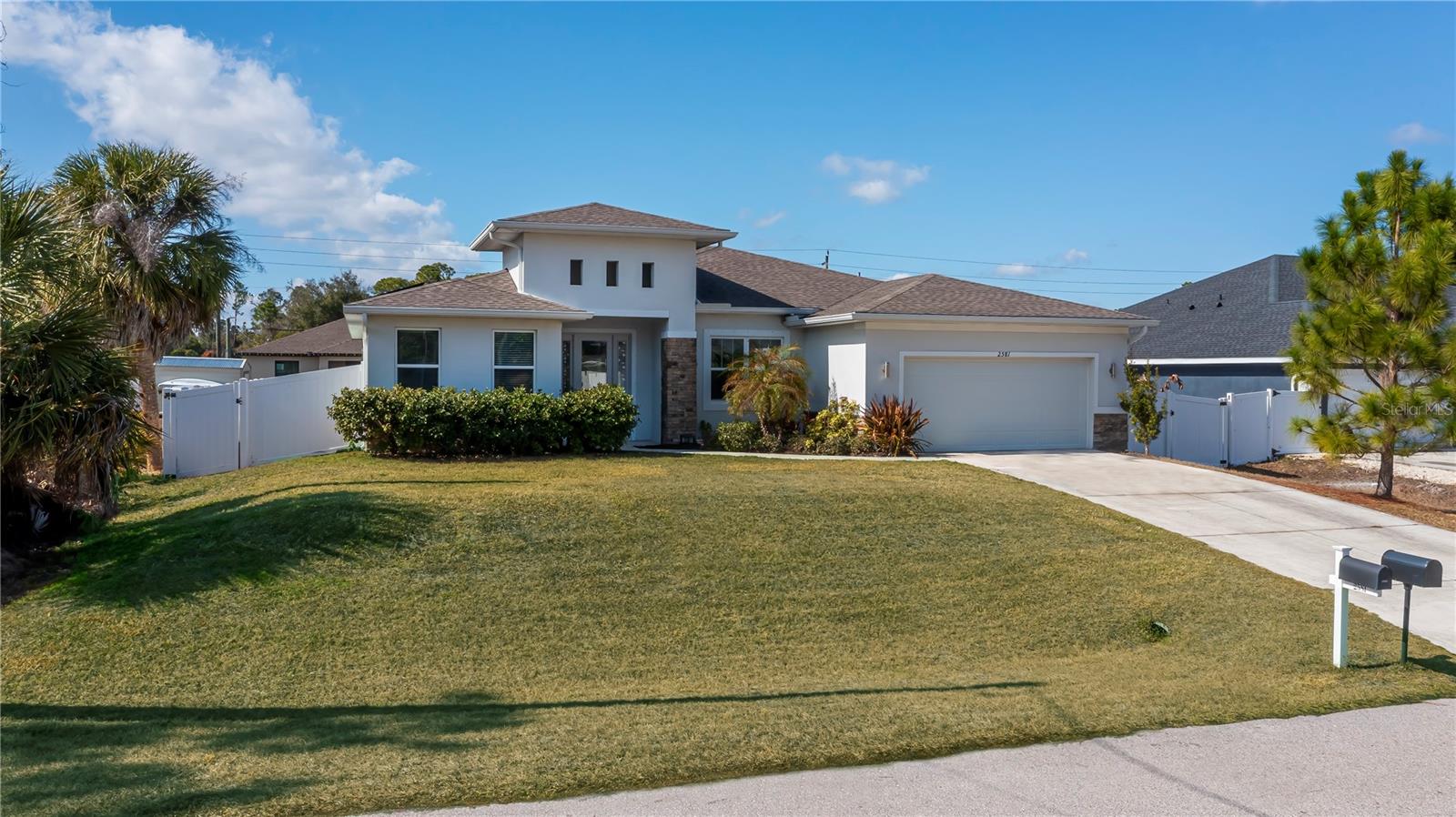 Image 61 of 64 For 2581 Ananas Road