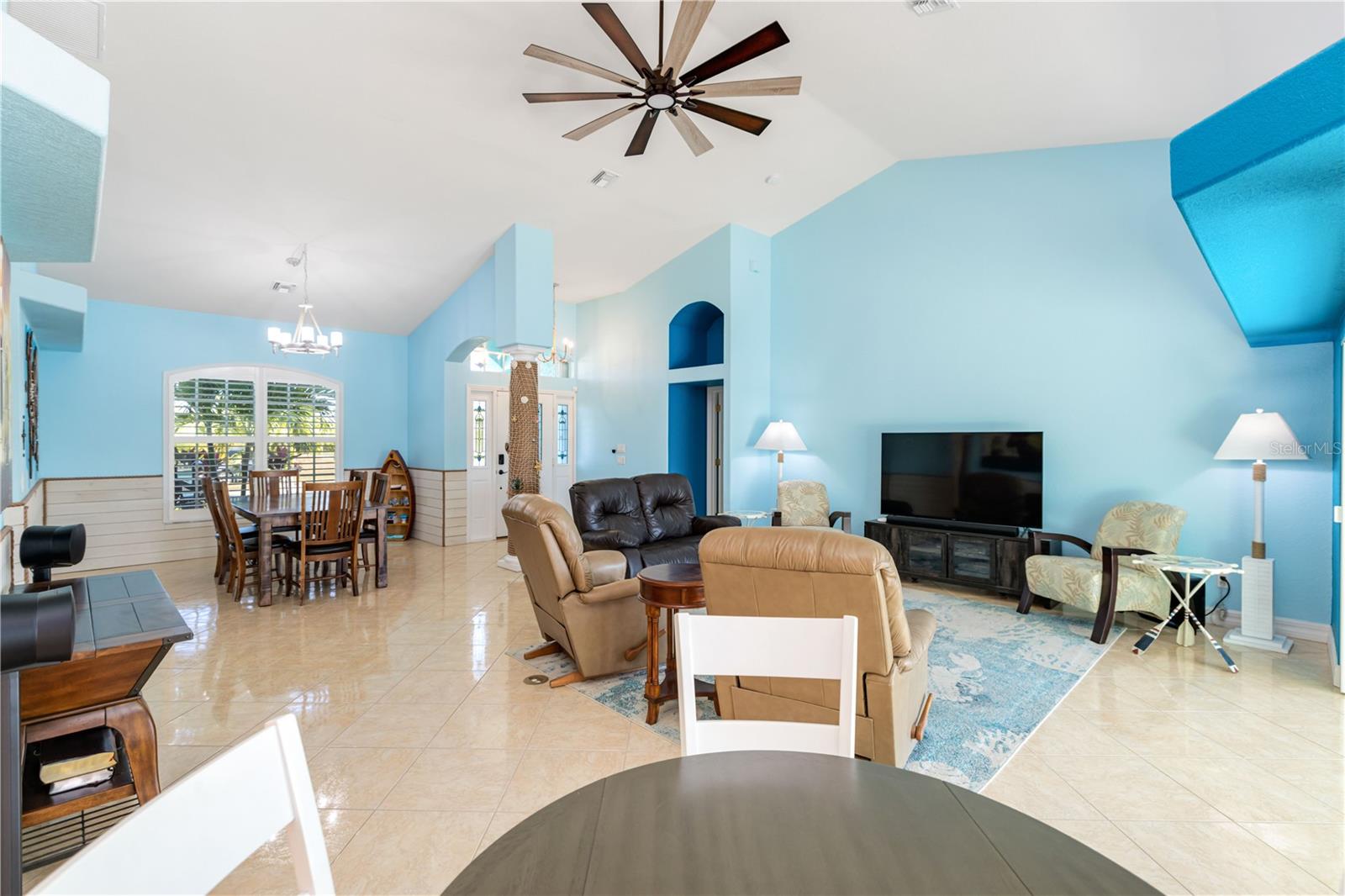 Image 15 of 70 For 8228 Tecumseh Circle