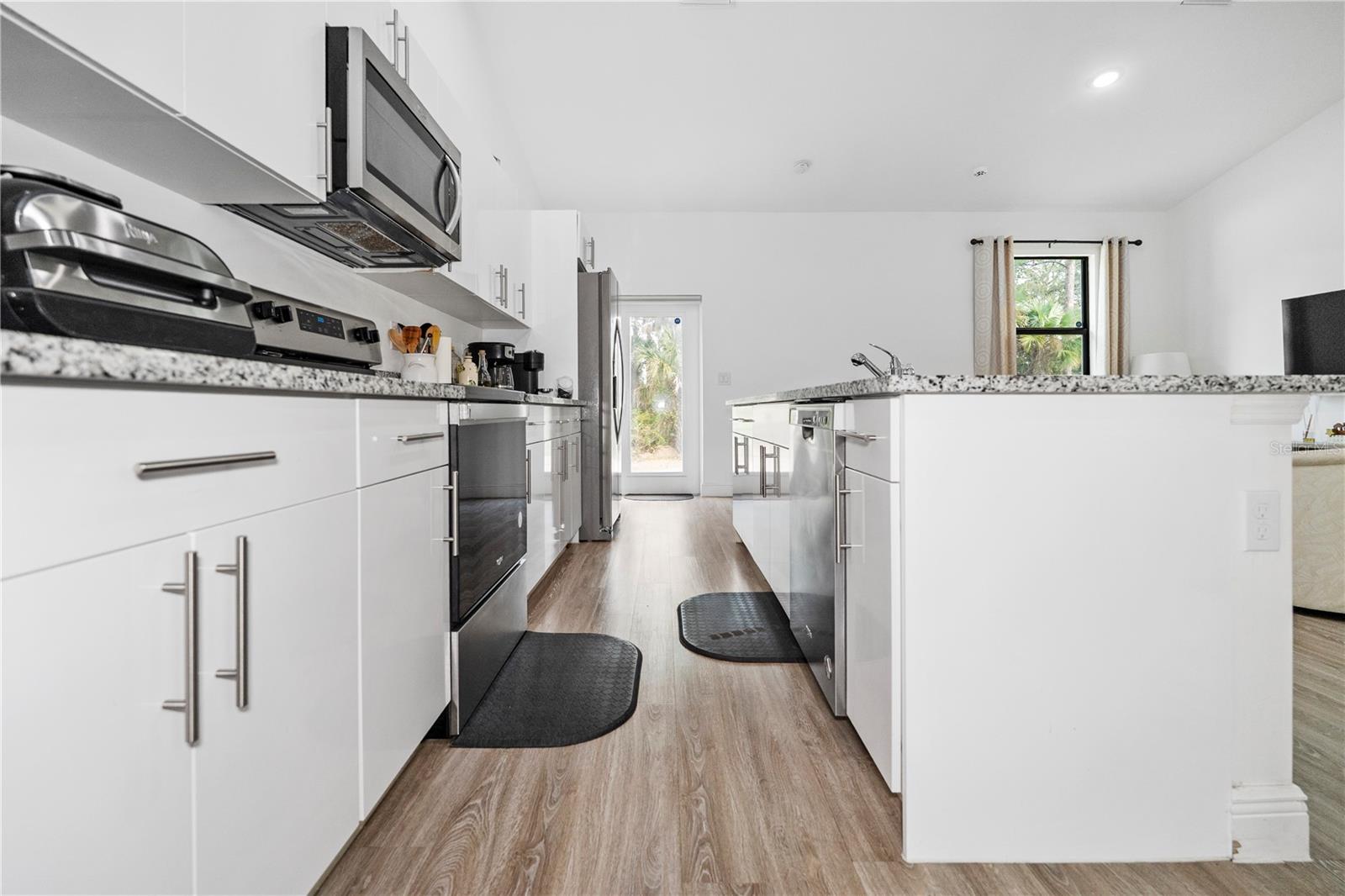 Image 20 of 47 For 8031 Sandy Cir