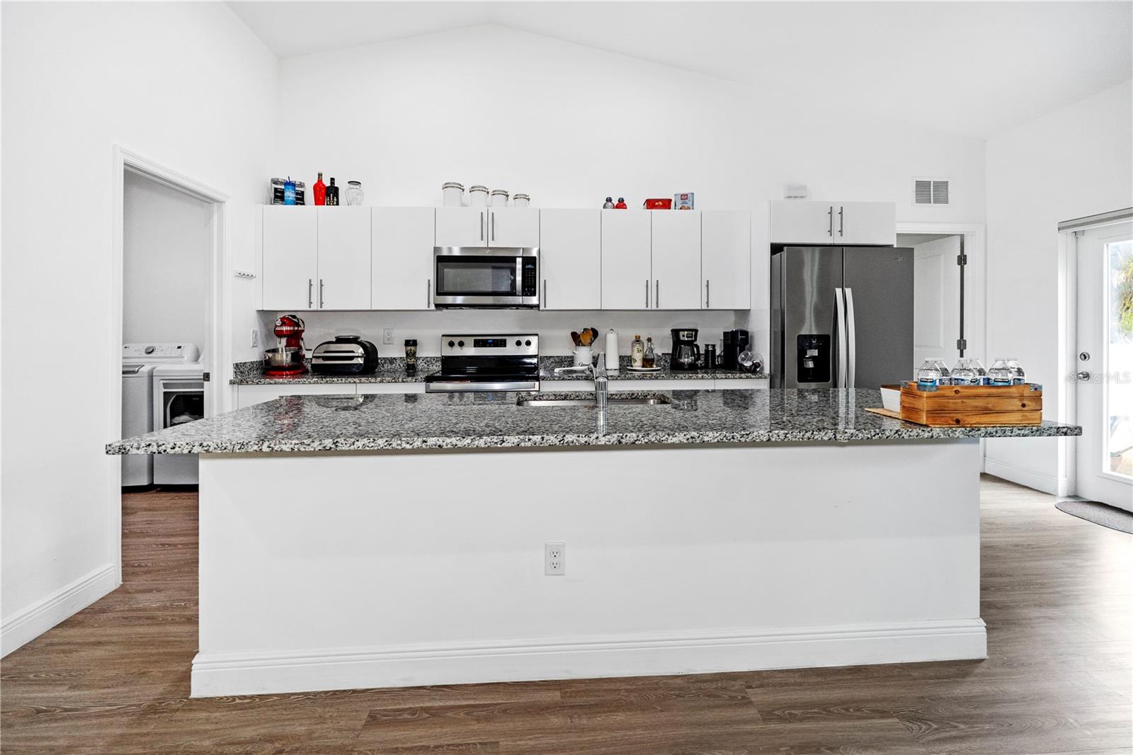 Image 21 of 47 For 8031 Sandy Cir