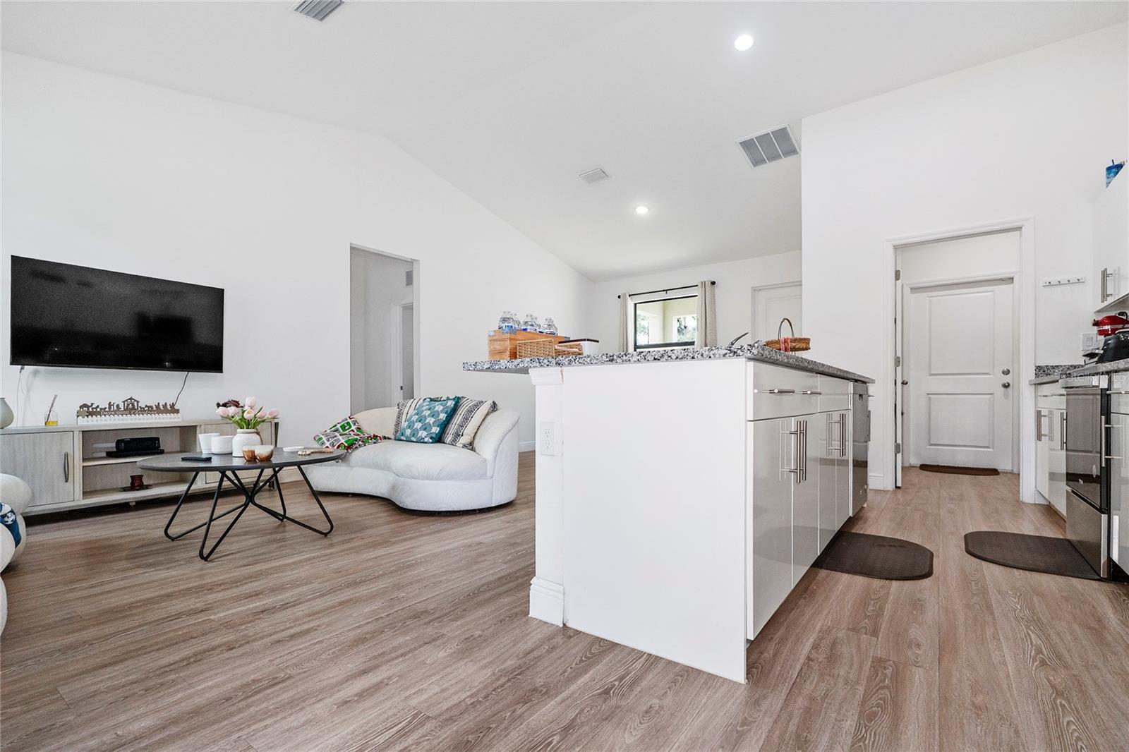 Image 4 of 47 For 8031 Sandy Cir