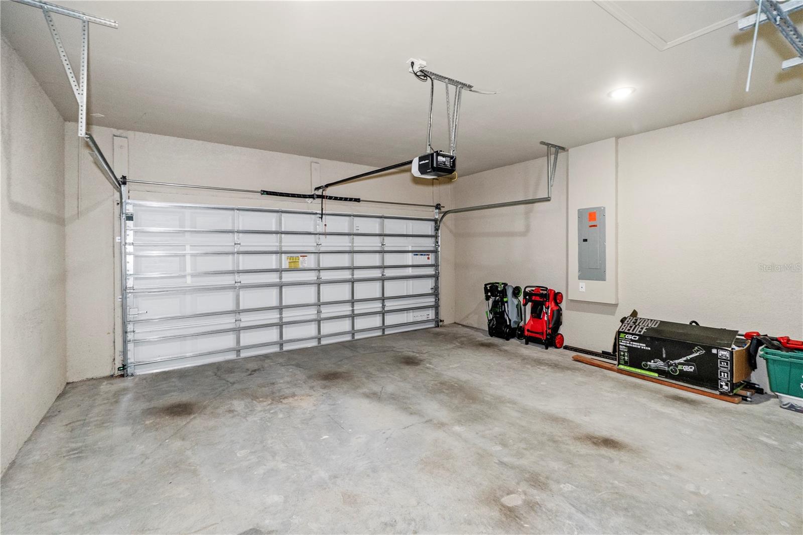 Image 42 of 47 For 8031 Sandy Cir