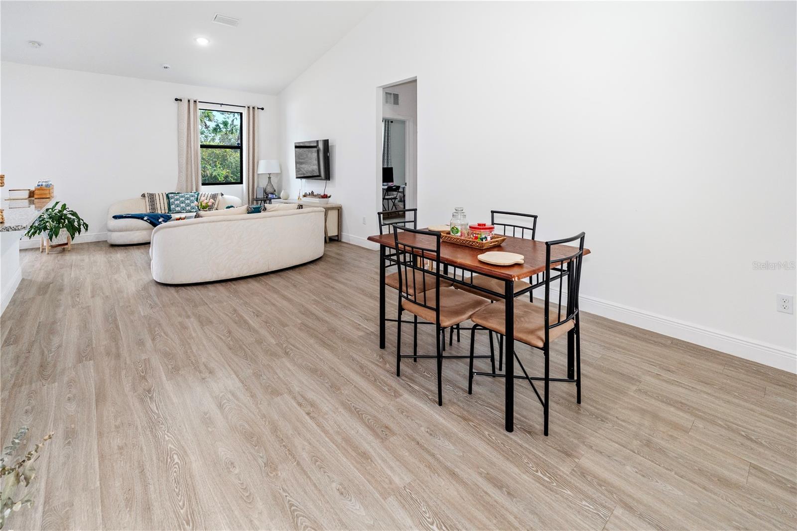 Image 6 of 47 For 8031 Sandy Cir