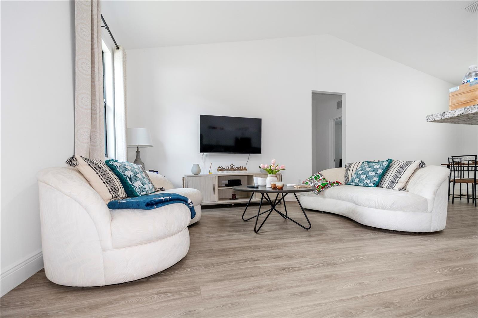 Image 7 of 47 For 8031 Sandy Cir