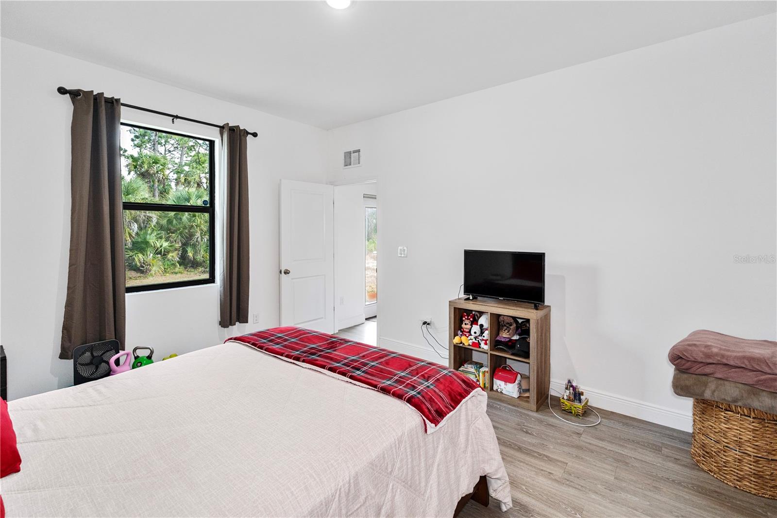 Image 8 of 47 For 8031 Sandy Cir