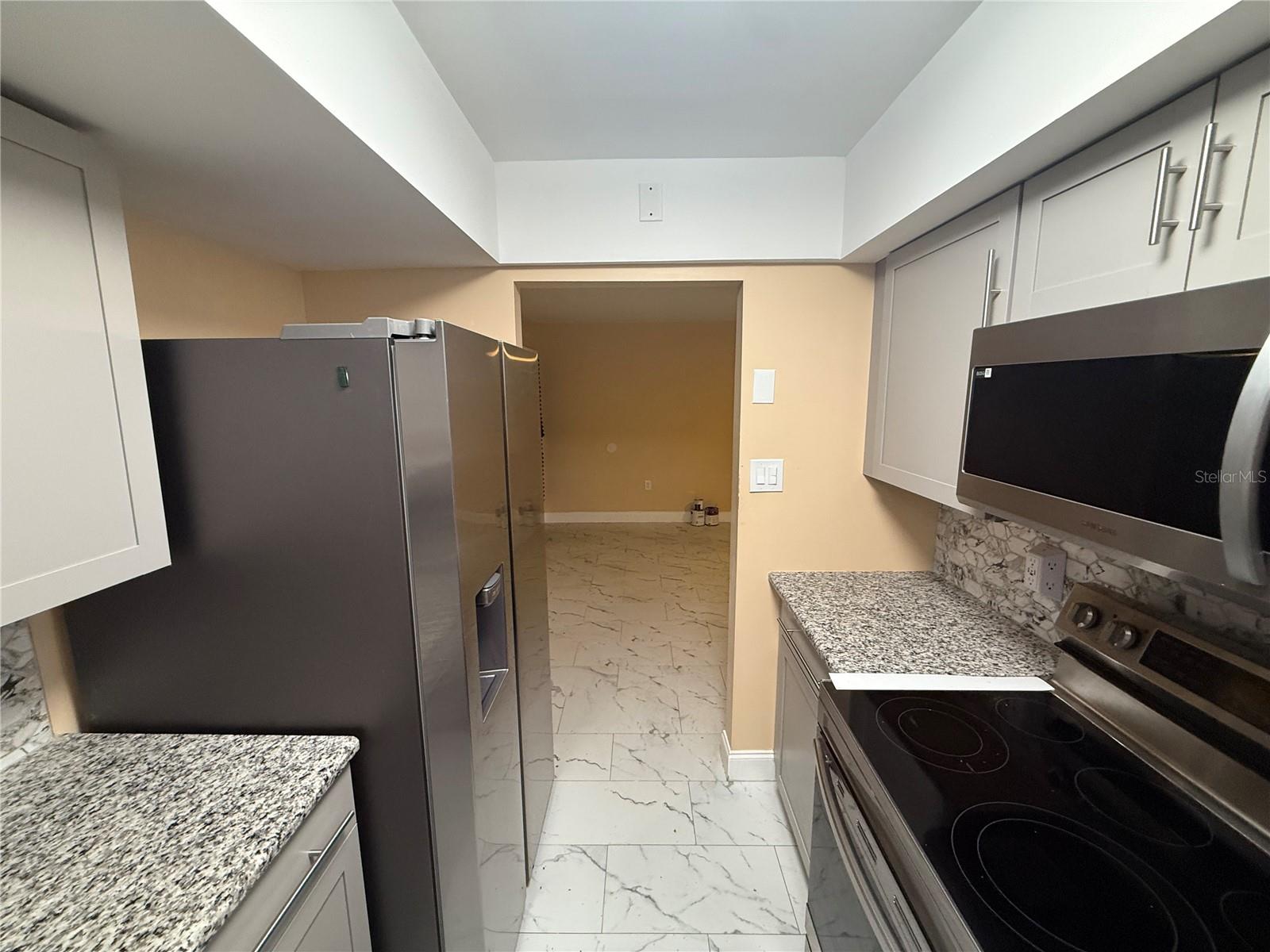 Image 12 of 17 For 21280 Brinson Avenue 203