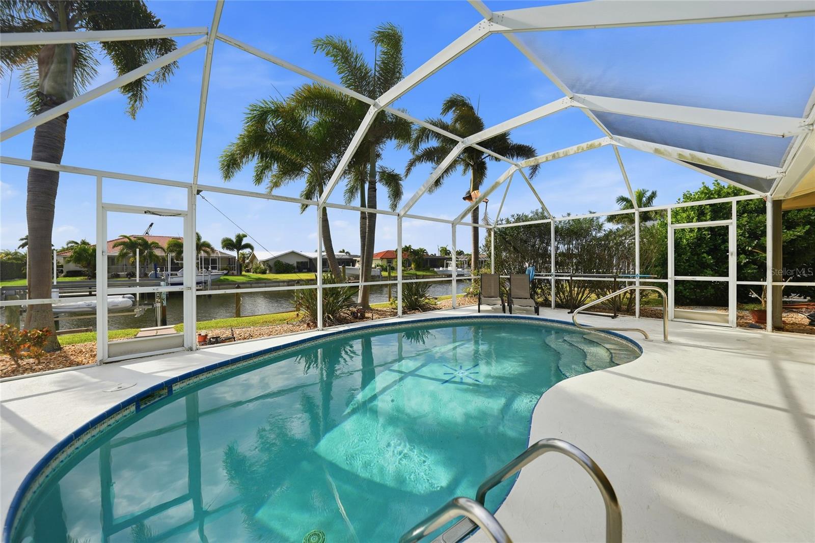 Image 27 of 34 For 495 Belvedere Court