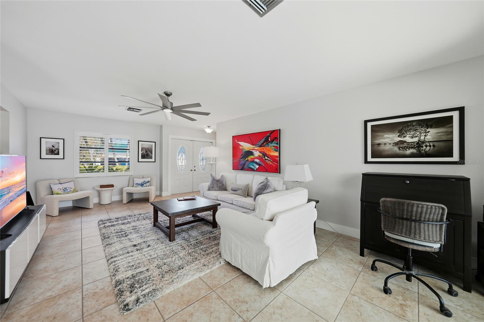 Image 7 of 34 For 495 Belvedere Court