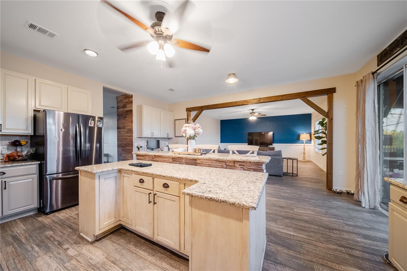 Image 13 of 47 For 2724 Suncoast Lakes Boulevard