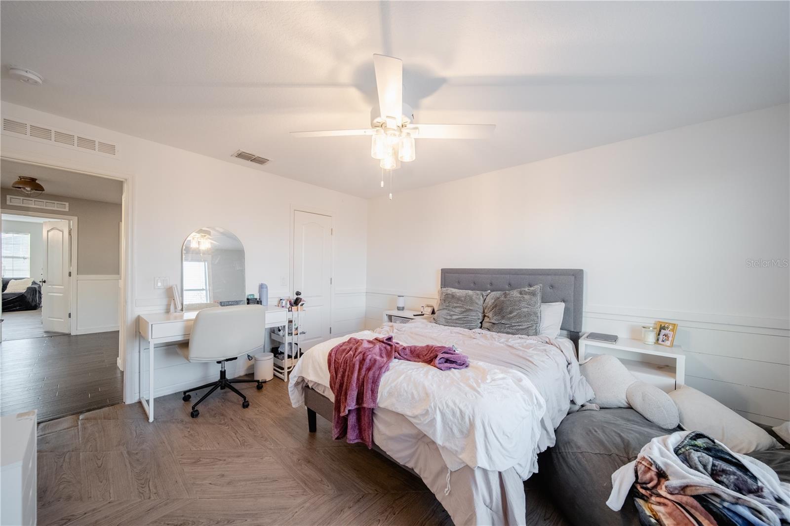 Image 20 of 47 For 2724 Suncoast Lakes Boulevard