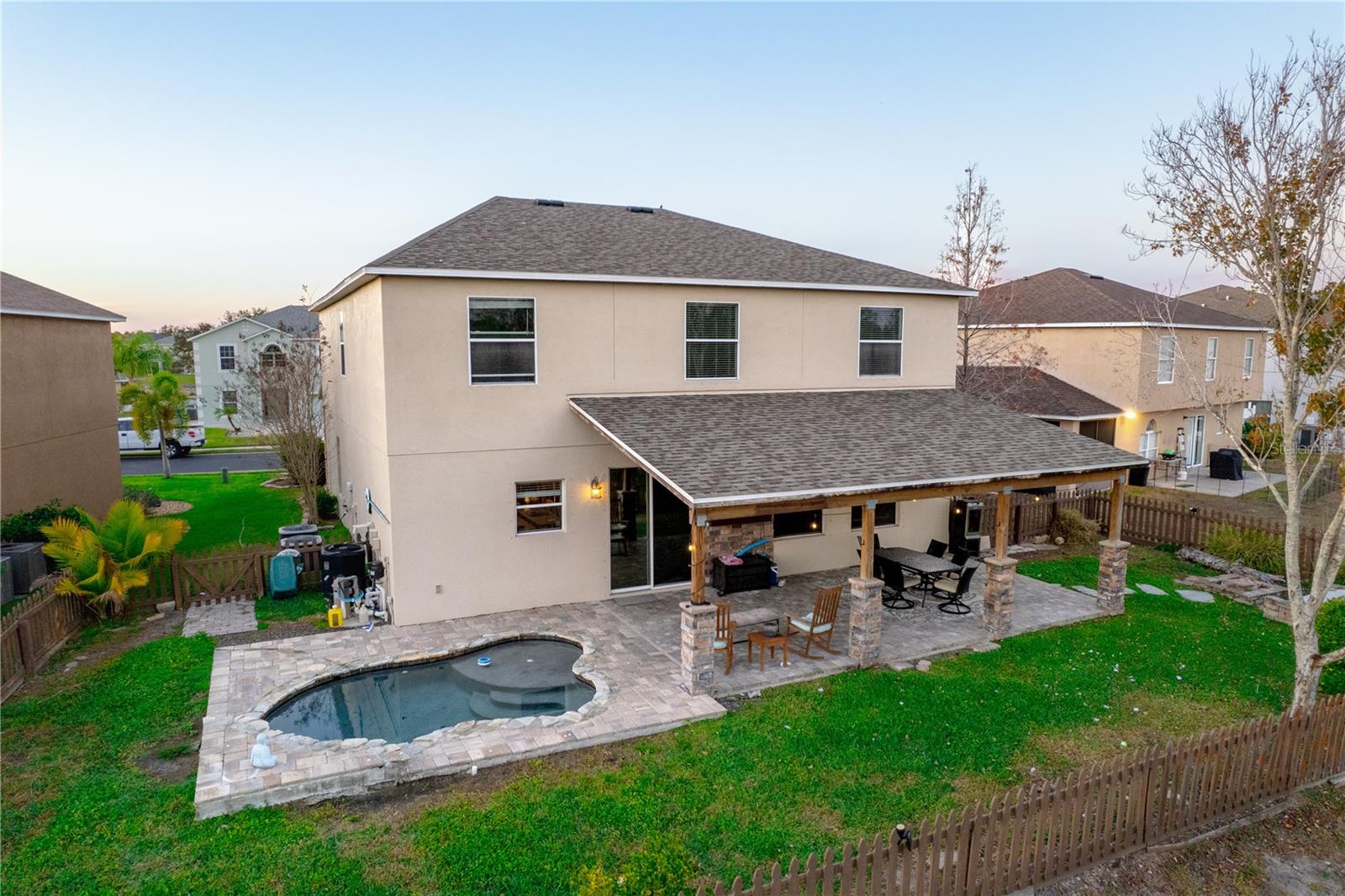 Image 3 of 47 For 2724 Suncoast Lakes Boulevard