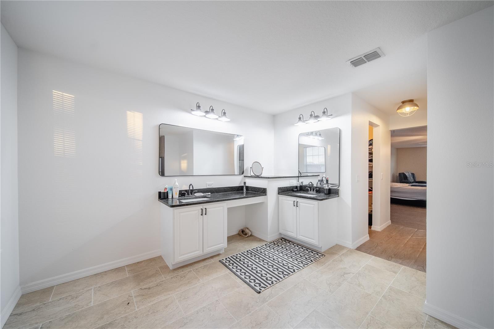 Image 30 of 47 For 2724 Suncoast Lakes Boulevard