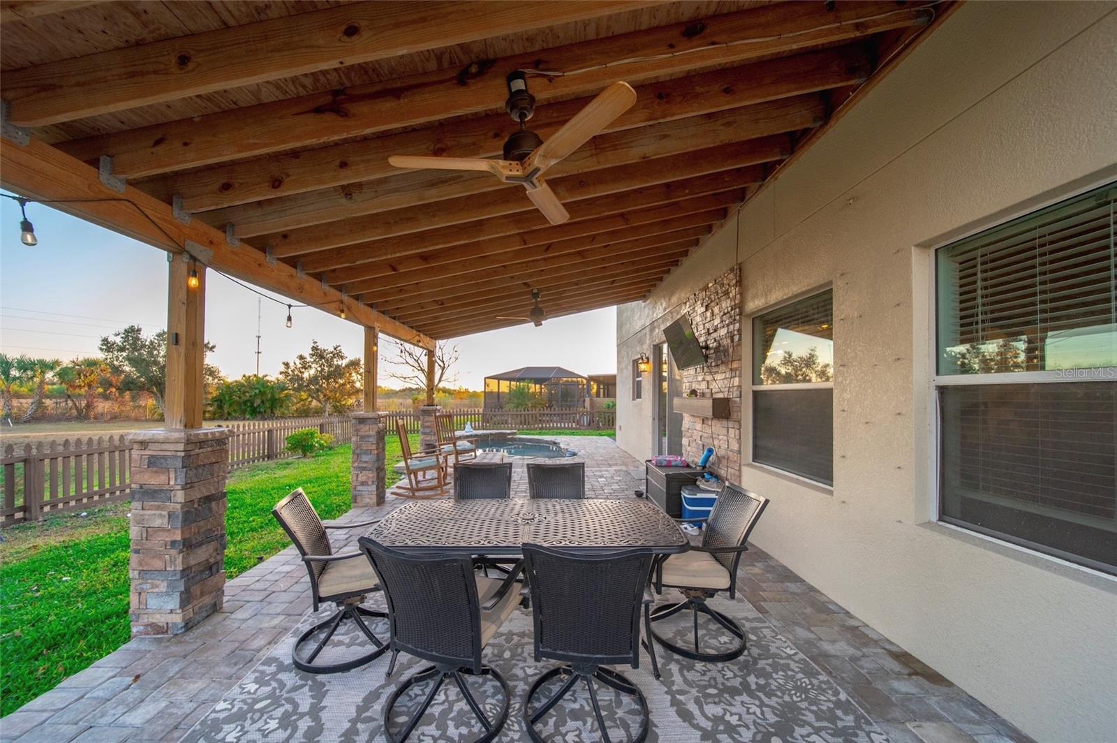 Image 34 of 47 For 2724 Suncoast Lakes Boulevard