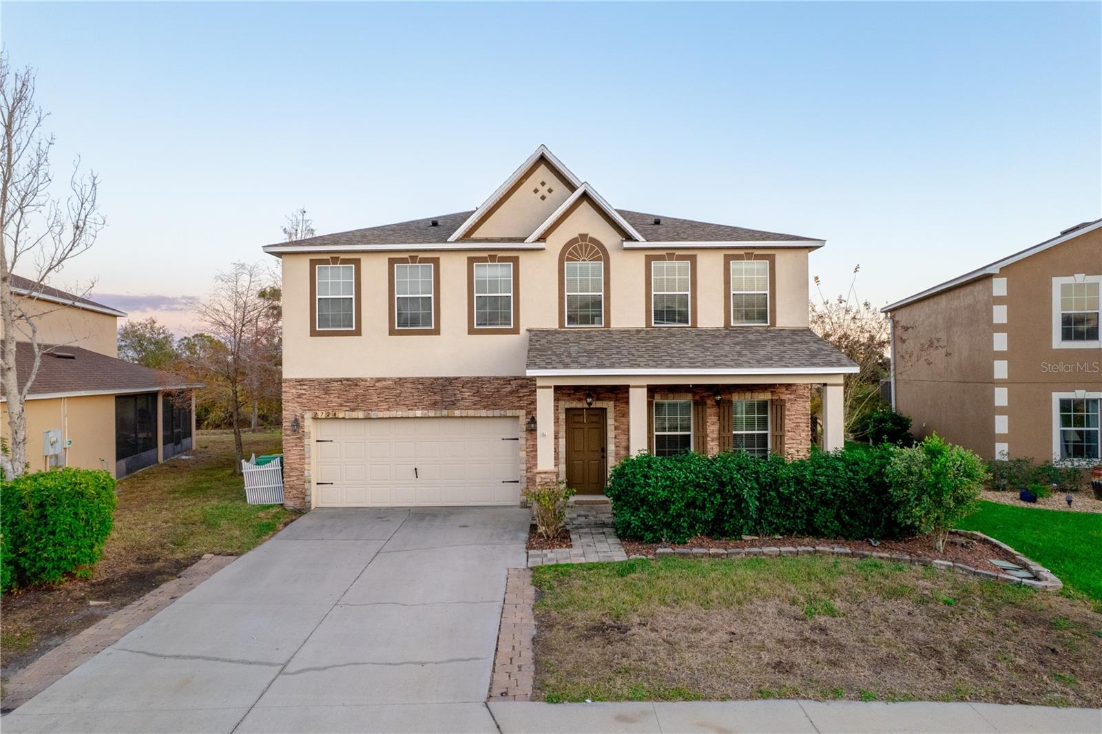 Image 42 of 47 For 2724 Suncoast Lakes Boulevard