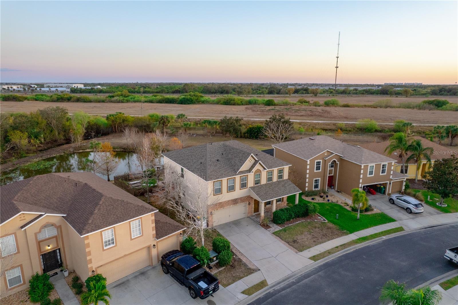 Image 43 of 47 For 2724 Suncoast Lakes Boulevard