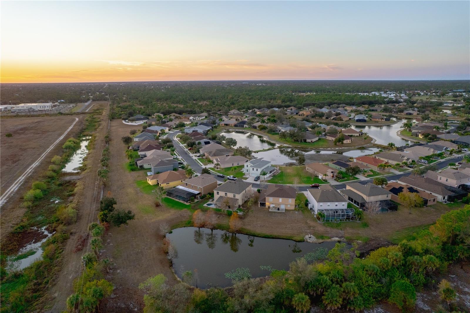 Image 46 of 47 For 2724 Suncoast Lakes Boulevard