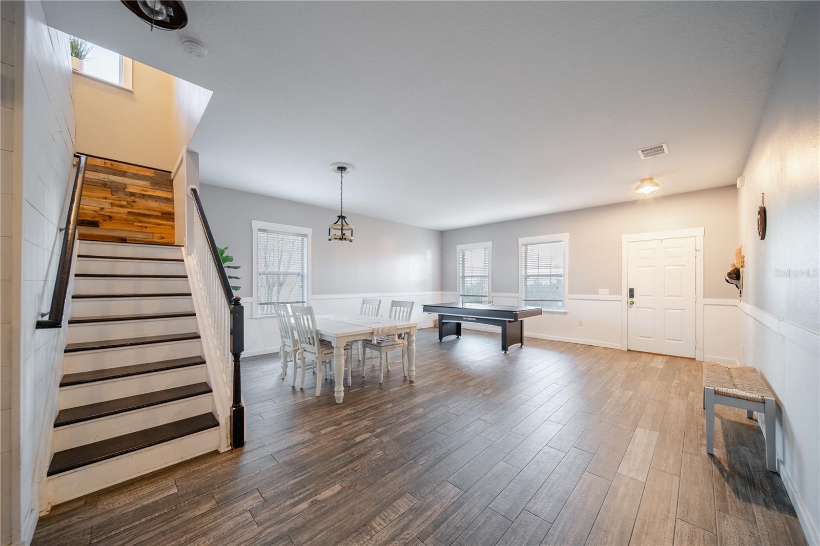 Image 6 of 47 For 2724 Suncoast Lakes Boulevard