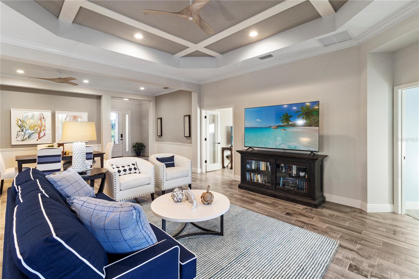 Image 10 of 62 For 26683 Raphis Royale Boulevard