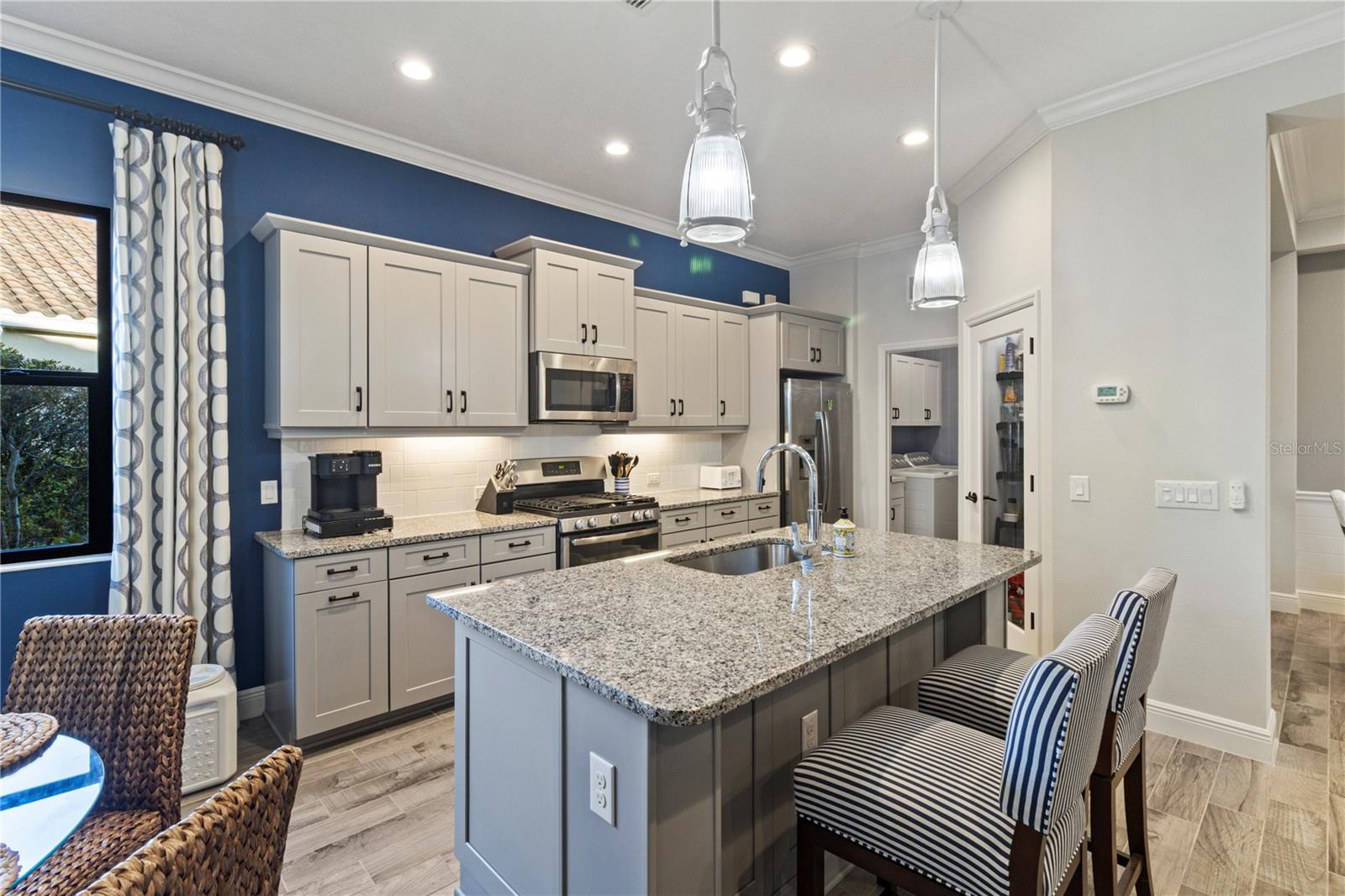 Image 14 of 62 For 26683 Raphis Royale Boulevard