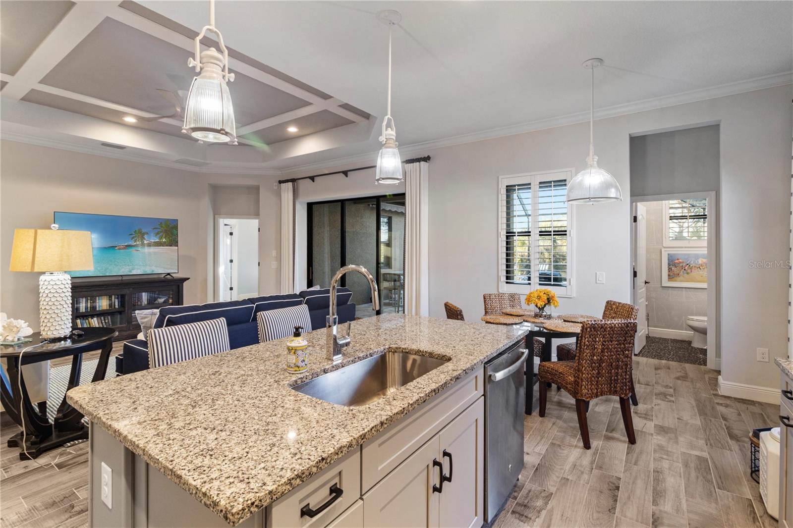 Image 17 of 62 For 26683 Raphis Royale Boulevard