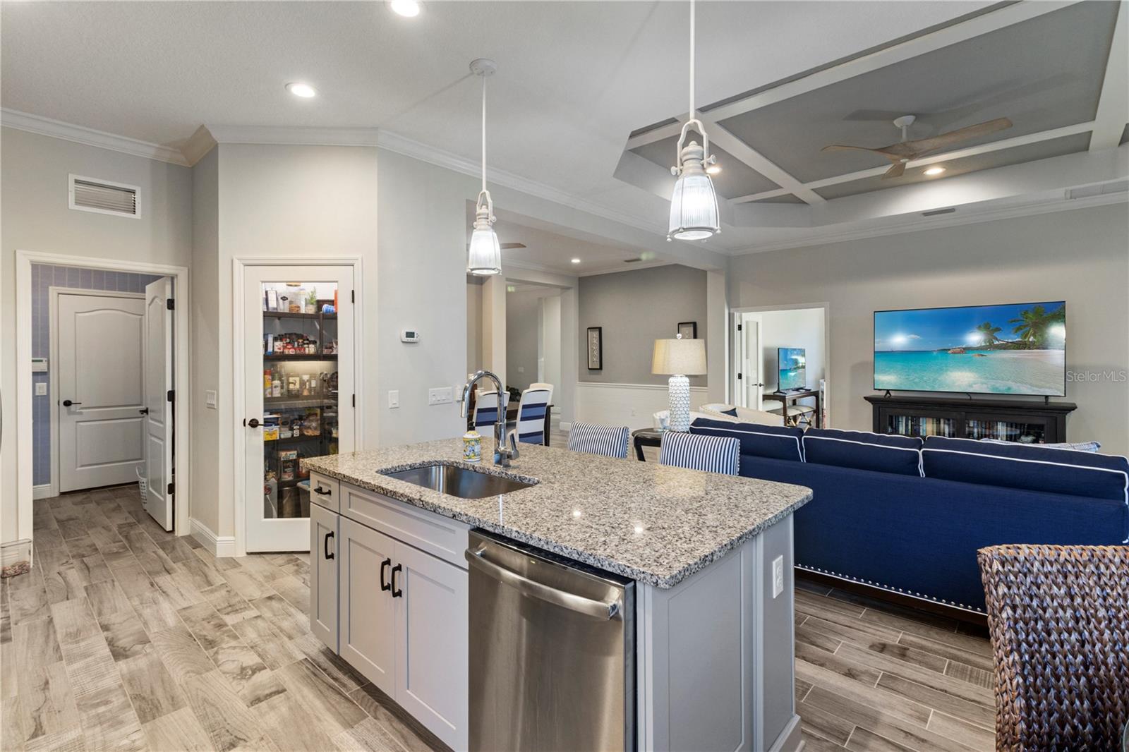 Image 19 of 62 For 26683 Raphis Royale Boulevard