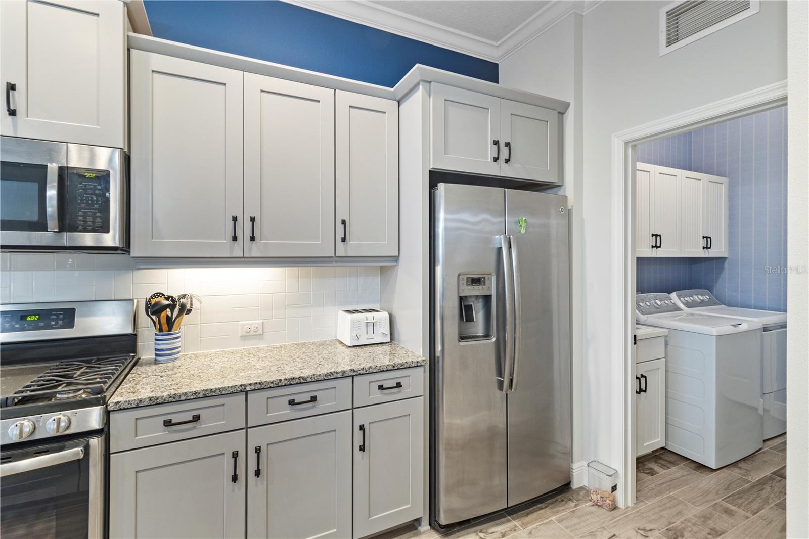 Image 21 of 62 For 26683 Raphis Royale Boulevard