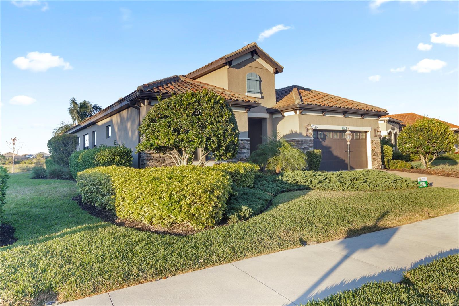 Image 3 of 62 For 26683 Raphis Royale Boulevard