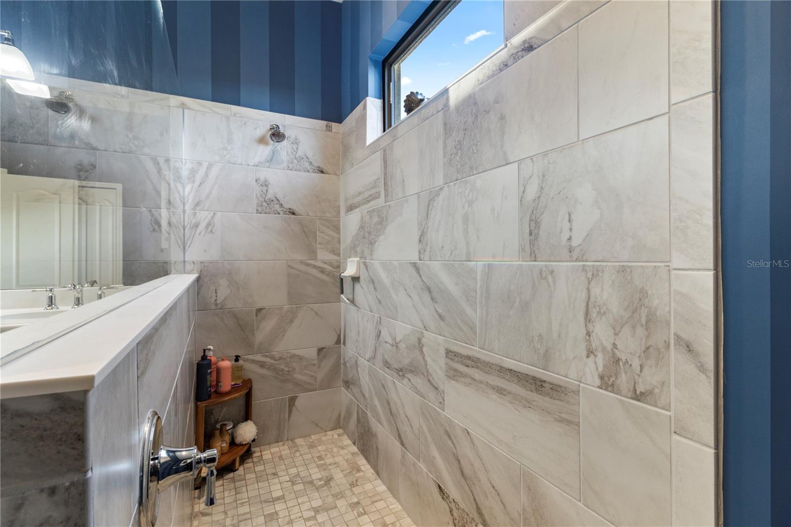 Image 30 of 62 For 26683 Raphis Royale Boulevard