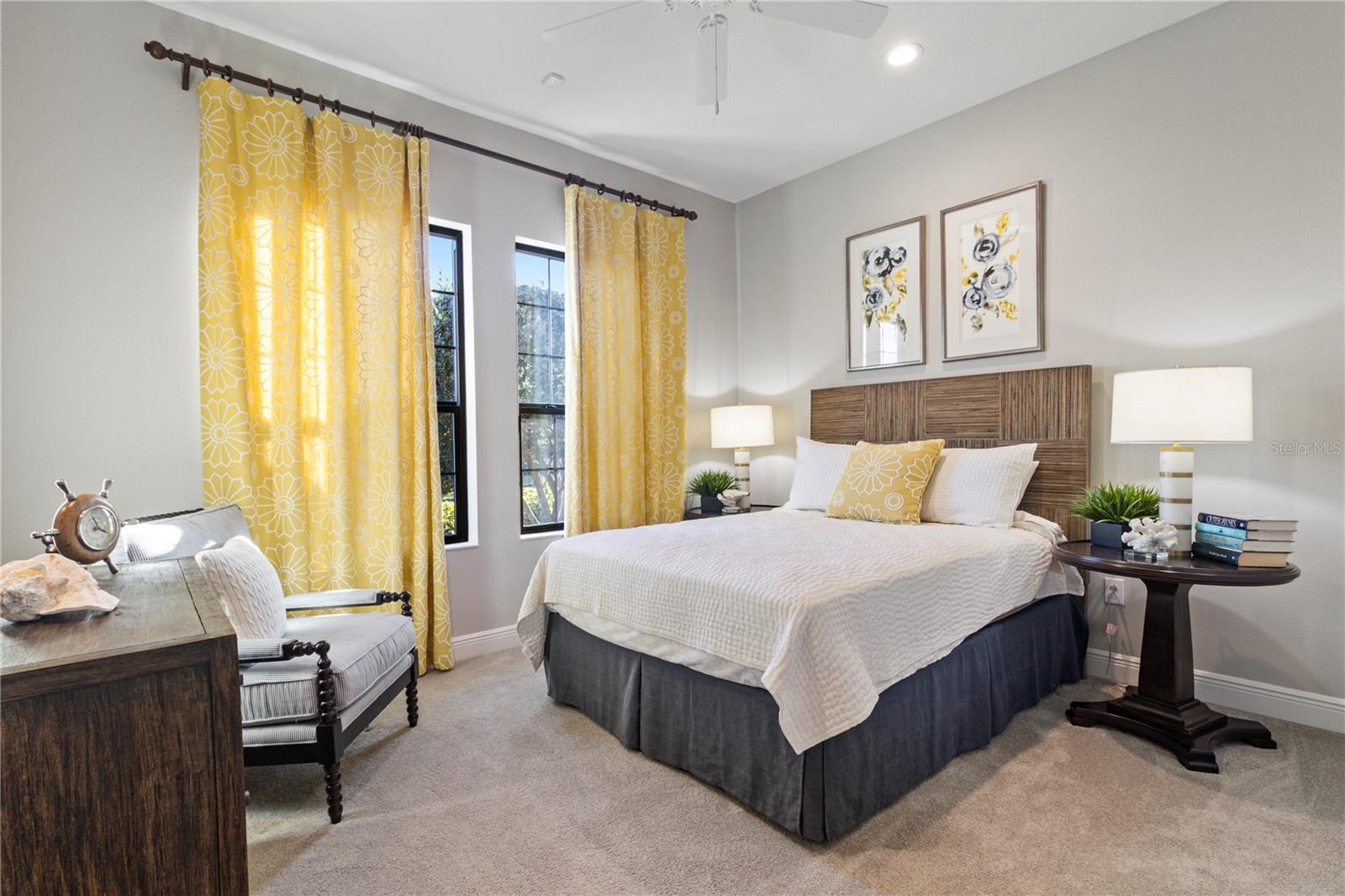 Image 33 of 62 For 26683 Raphis Royale Boulevard