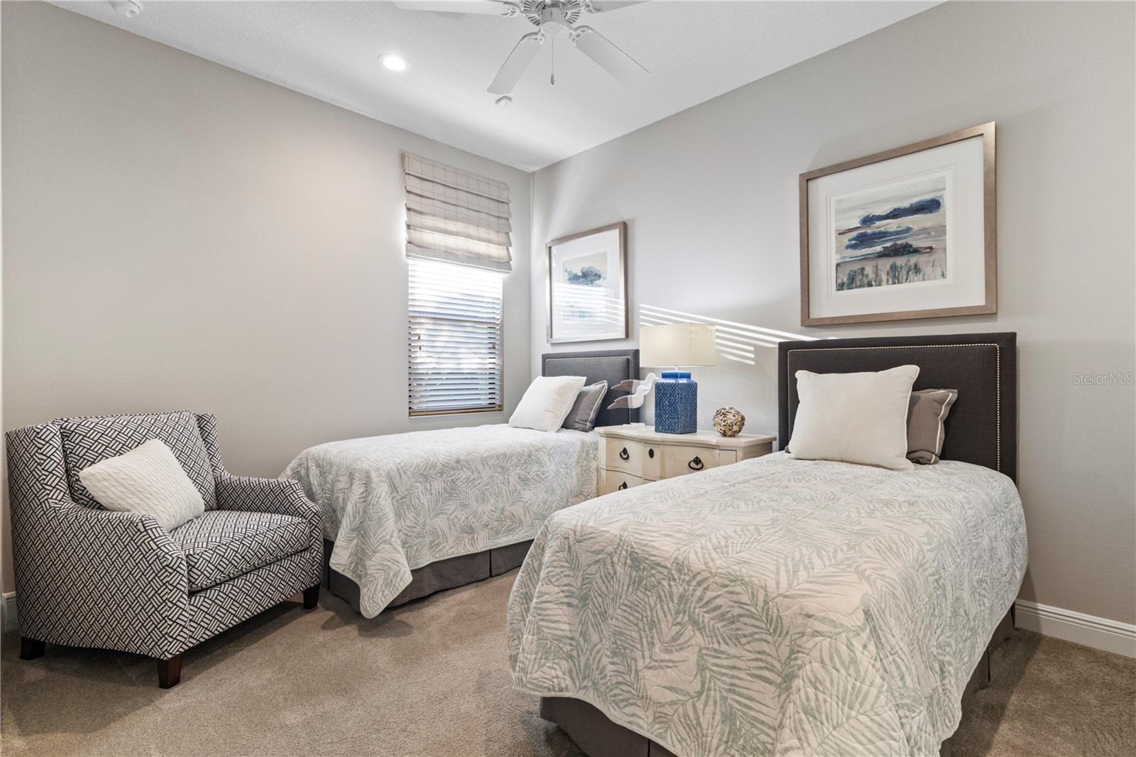 Image 38 of 62 For 26683 Raphis Royale Boulevard