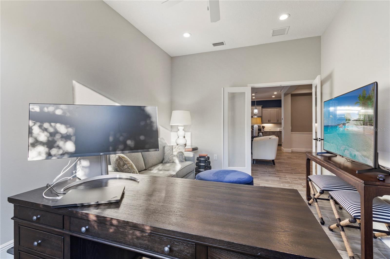 Image 41 of 62 For 26683 Raphis Royale Boulevard