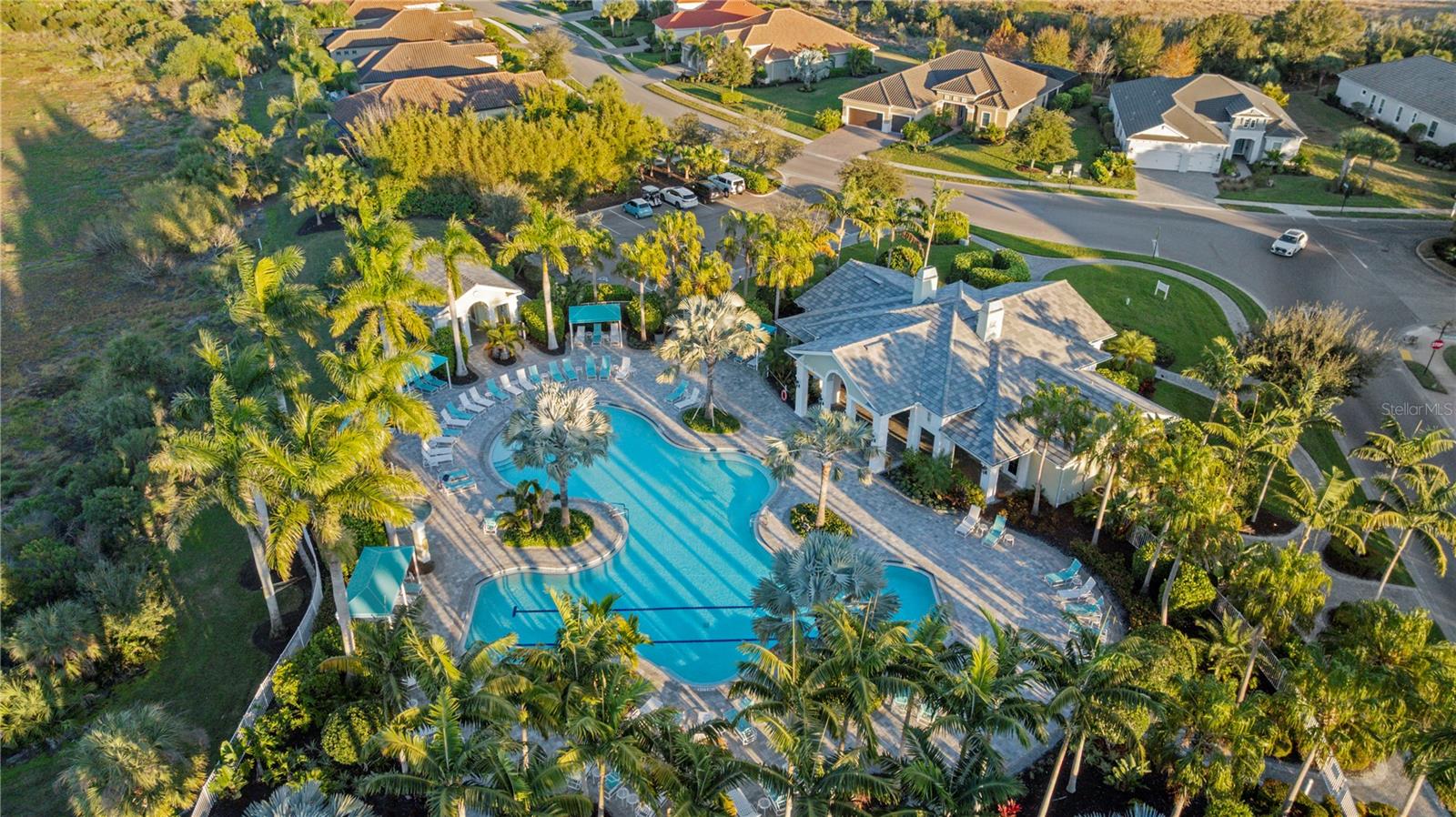 Image 53 of 62 For 26683 Raphis Royale Boulevard