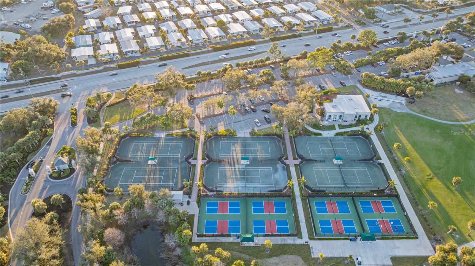 Image 60 of 62 For 26683 Raphis Royale Boulevard