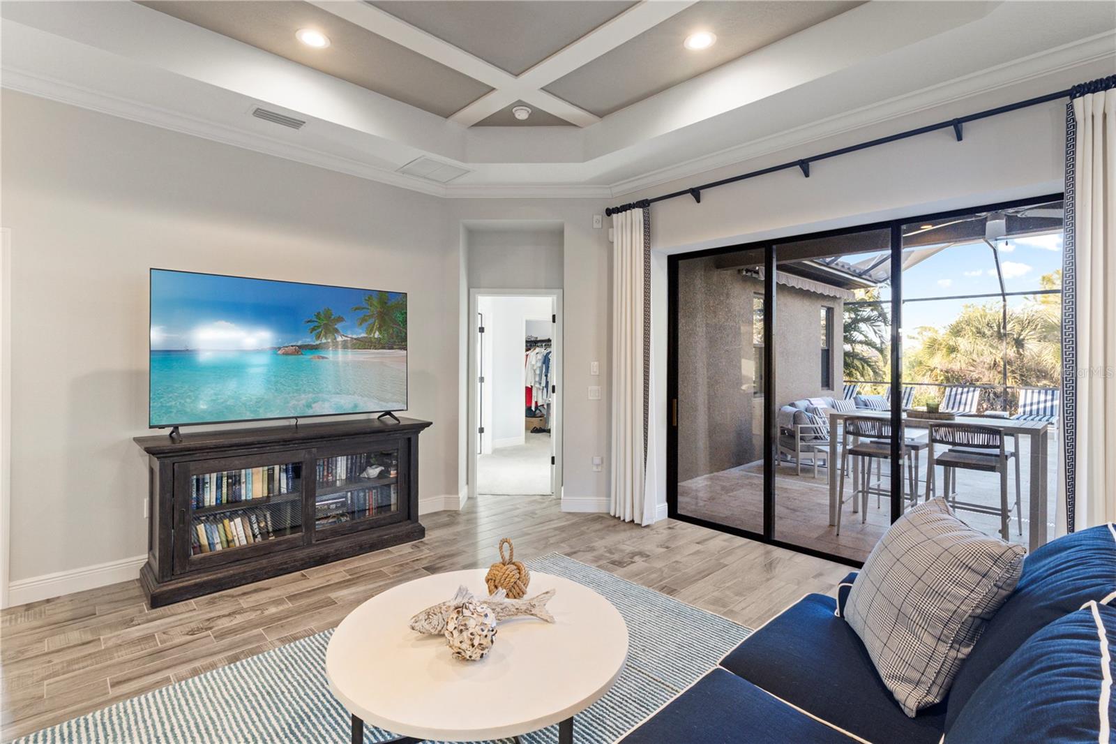 Image 9 of 62 For 26683 Raphis Royale Boulevard