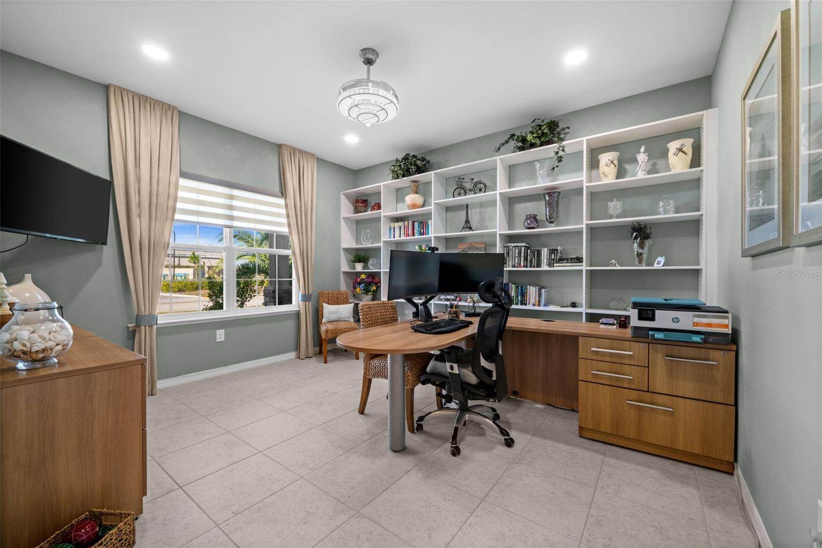 Image 7 of 52 For 2213 7th Place